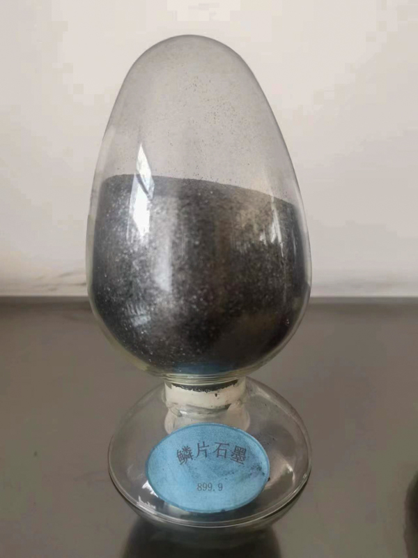 鳞片石墨