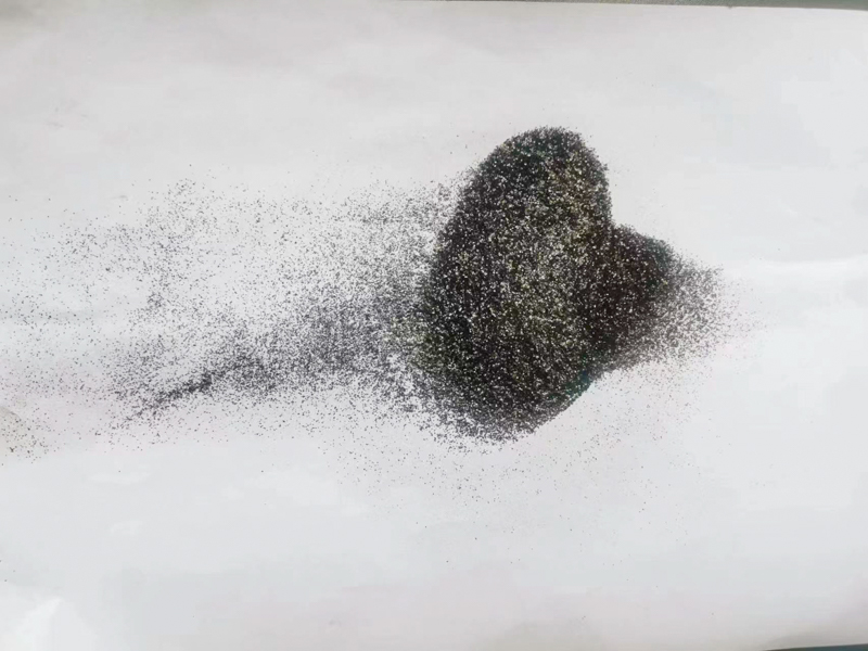 鳞片石墨